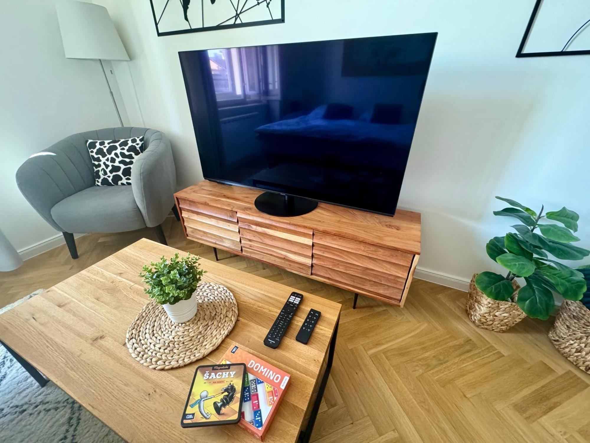 Esmoa - Ovenecka, 7 - Plne Vybaven Lejlighed